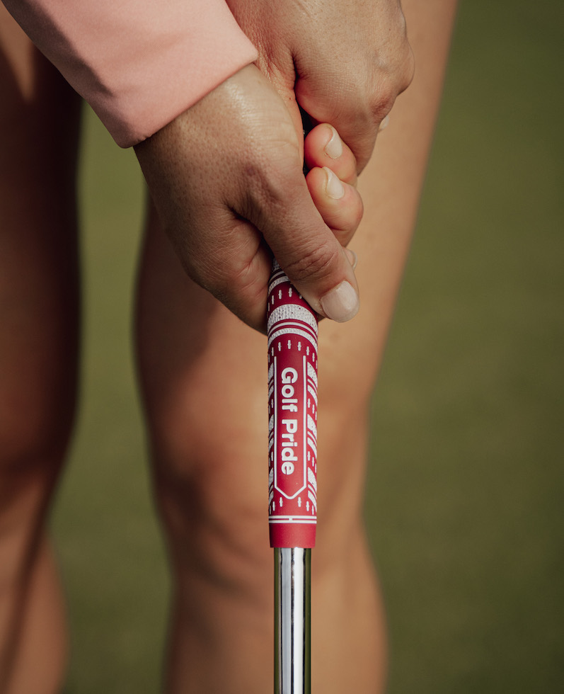 closeup of golf club grip with golf pride logo